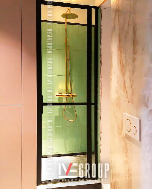 Монтаж двери в душ