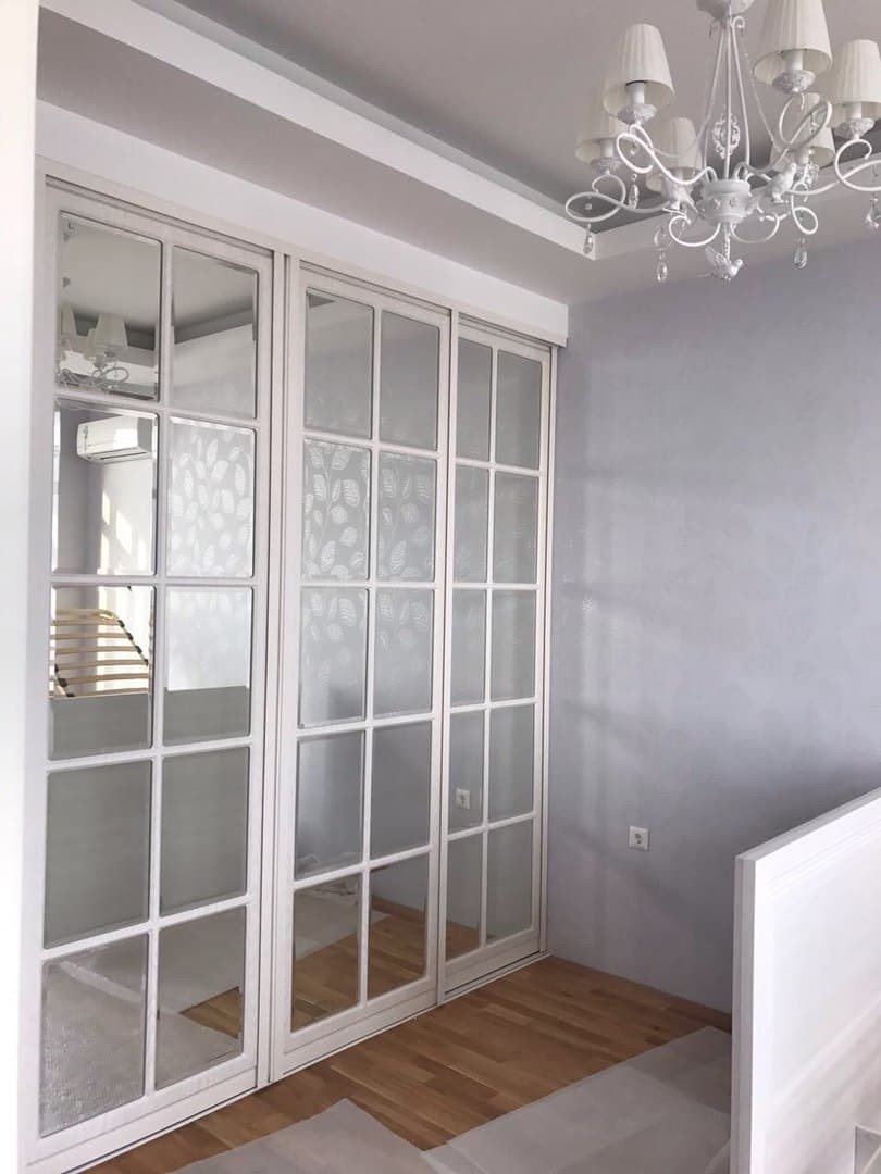 Обложка проекта: Шкаф купе с зеркалами