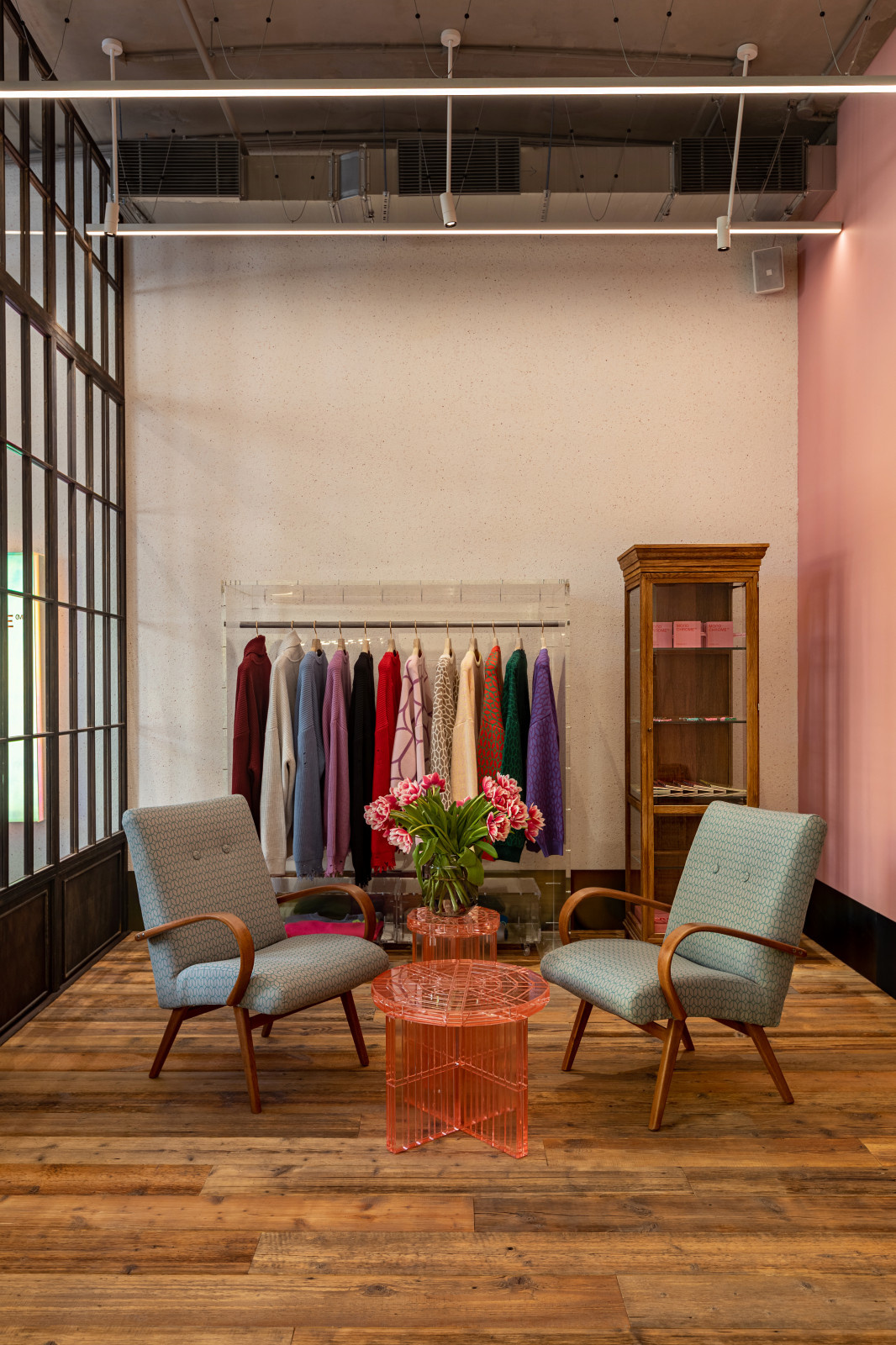 Monochrome Boutique in Saint Pitersburg