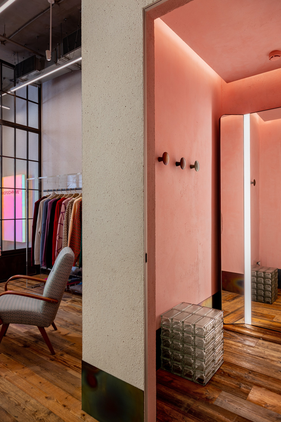 Monochrome Boutique in Saint Pitersburg