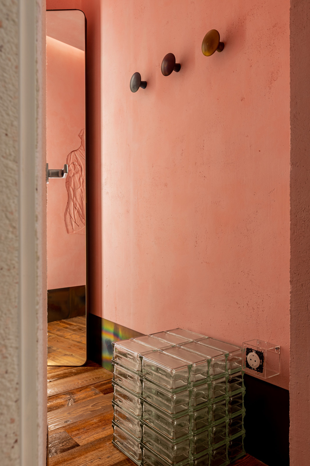 Monochrome Boutique in Saint Pitersburg