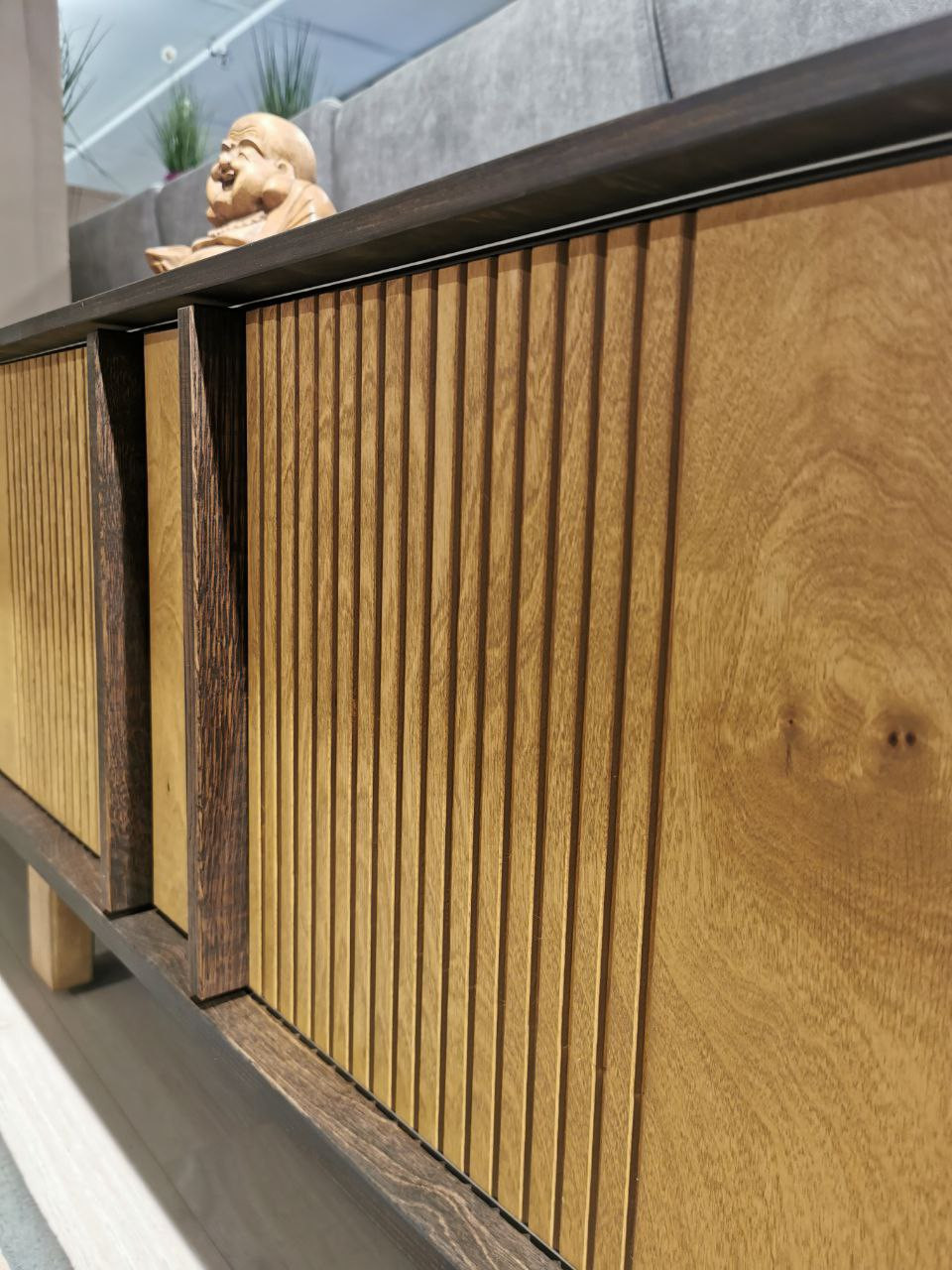 Медиа консоль "Wood Relief"