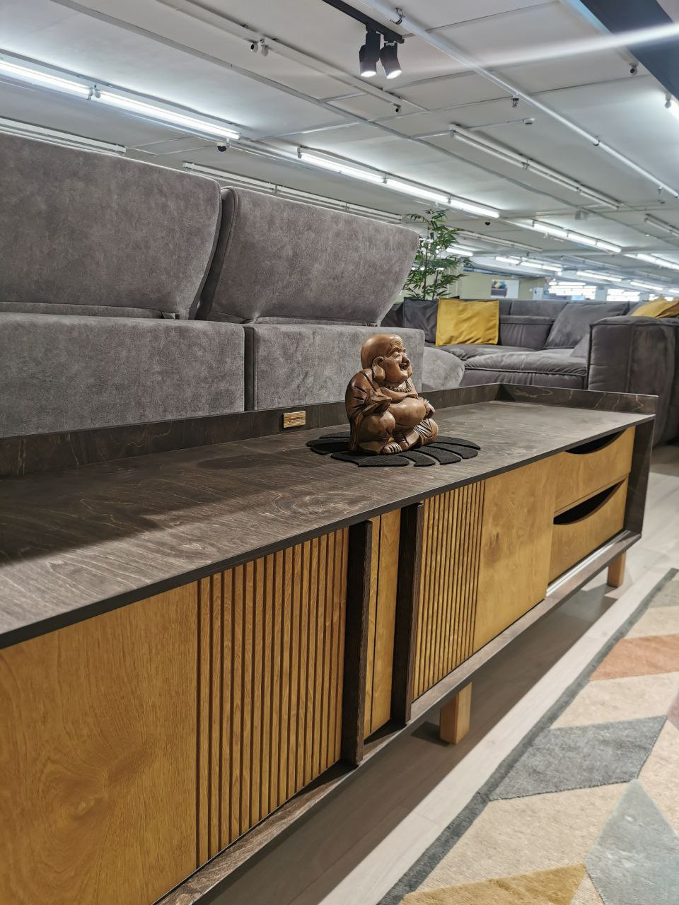 Медиа консоль "Wood Relief"