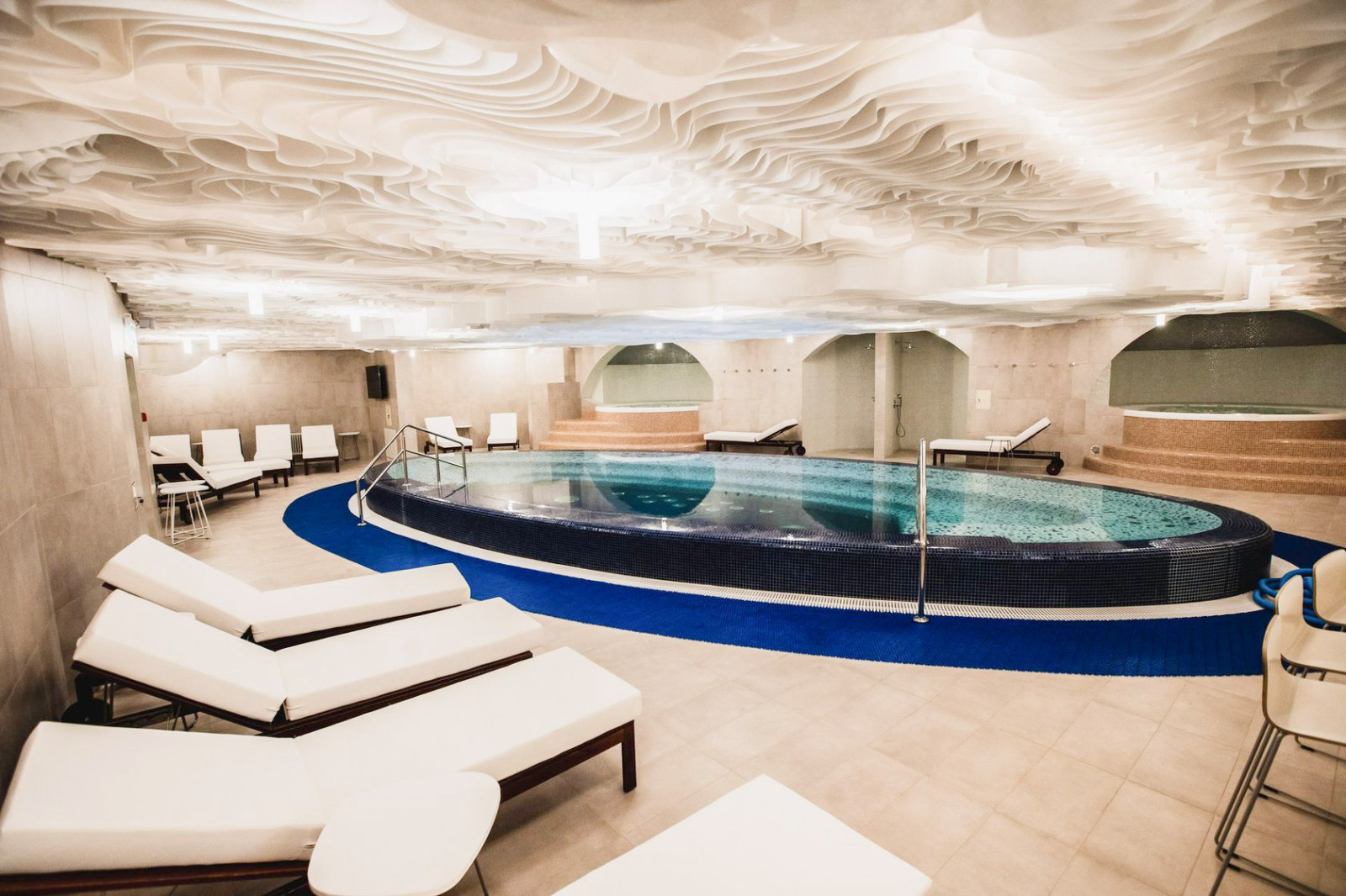 SAVOY, сеть центров спорта и здоровья