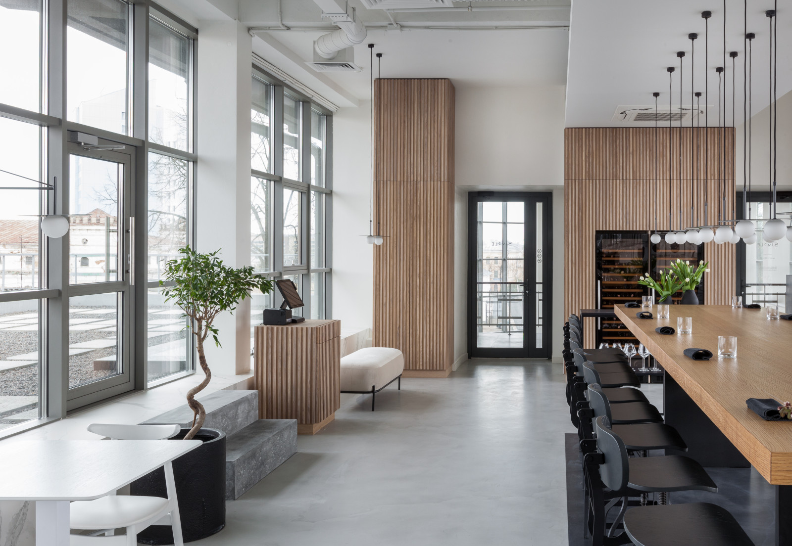 SIMPLE RESTAURANT