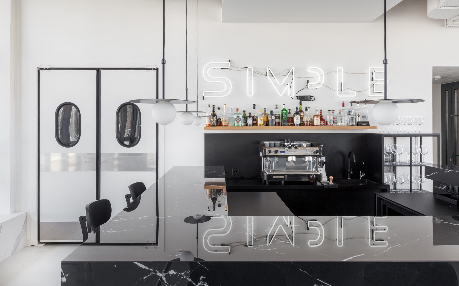 SIMPLE RESTAURANT