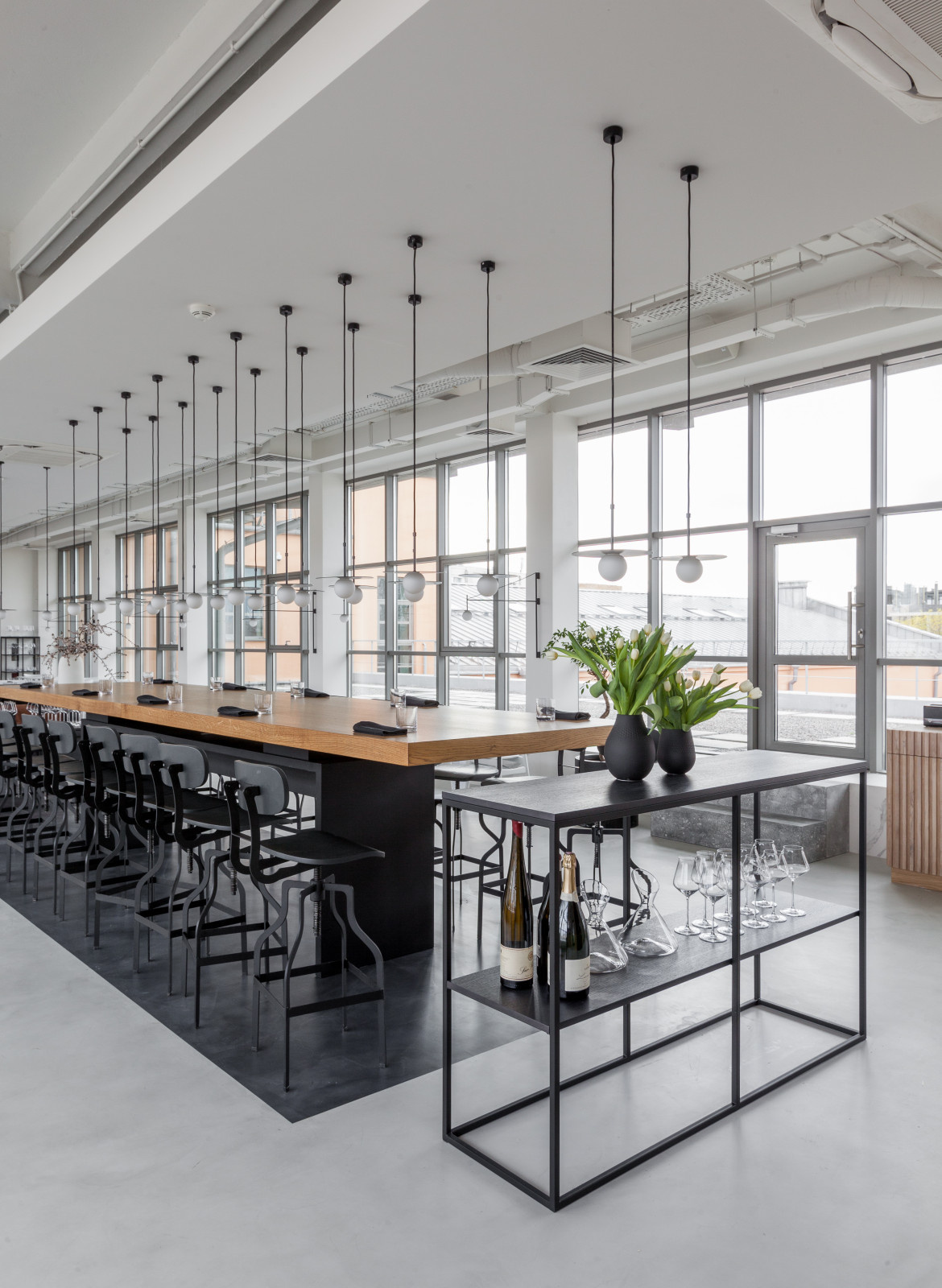 SIMPLE RESTAURANT