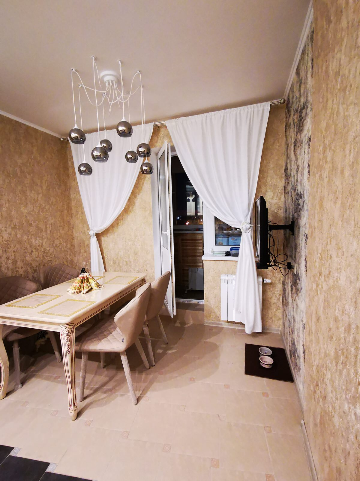 Поклейка обоев