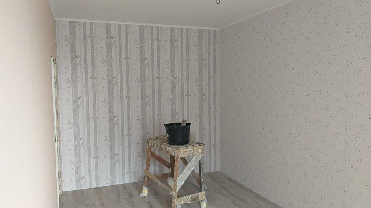 Обложка проекта: Поклейка обоев