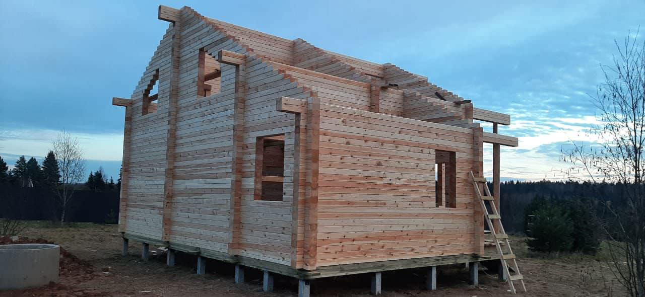 Дом из профилированного бруса по проекту "Зеленый бор"