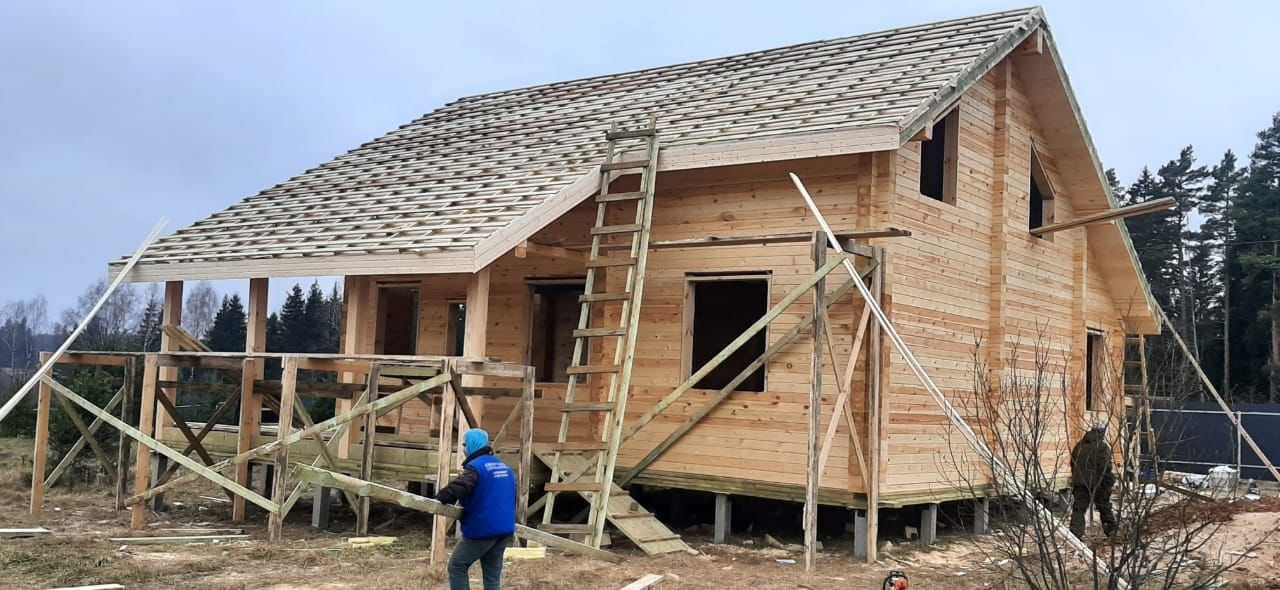 Дом из профилированного бруса по проекту "Зеленый бор"