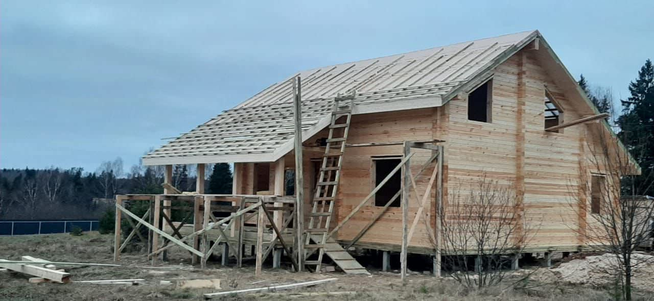 Дом из профилированного бруса по проекту "Зеленый бор"