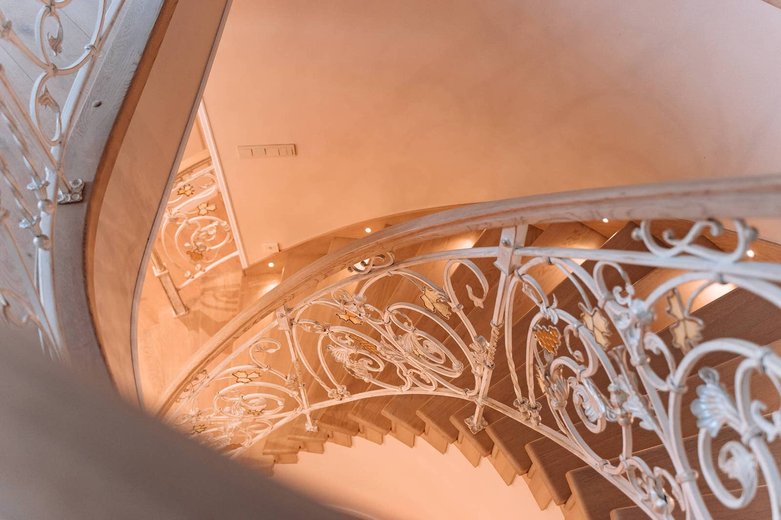 Проект 8 - Интерьер дома из дерева под ключ