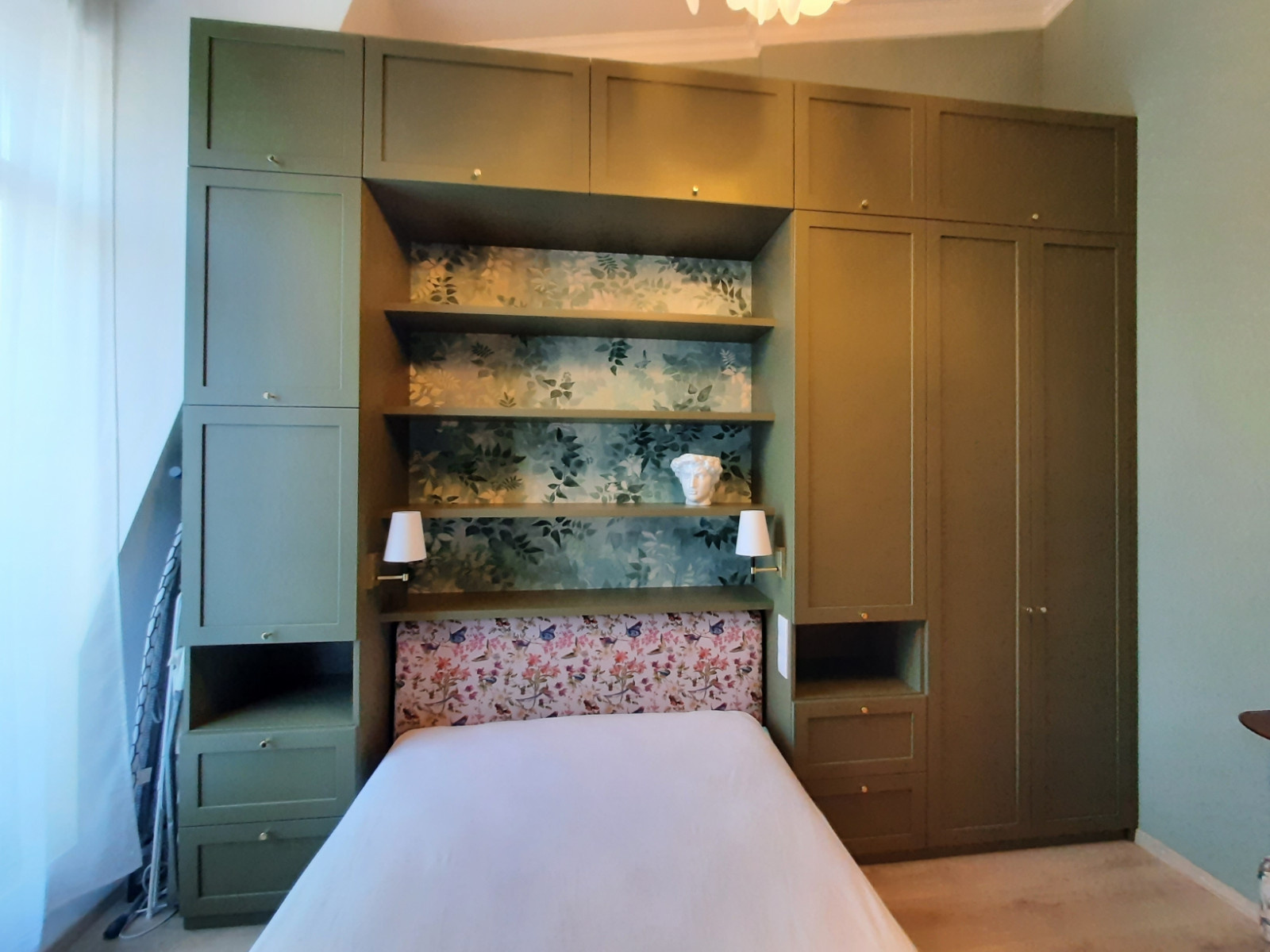 Мебель в современном стиле в Сестрорецке