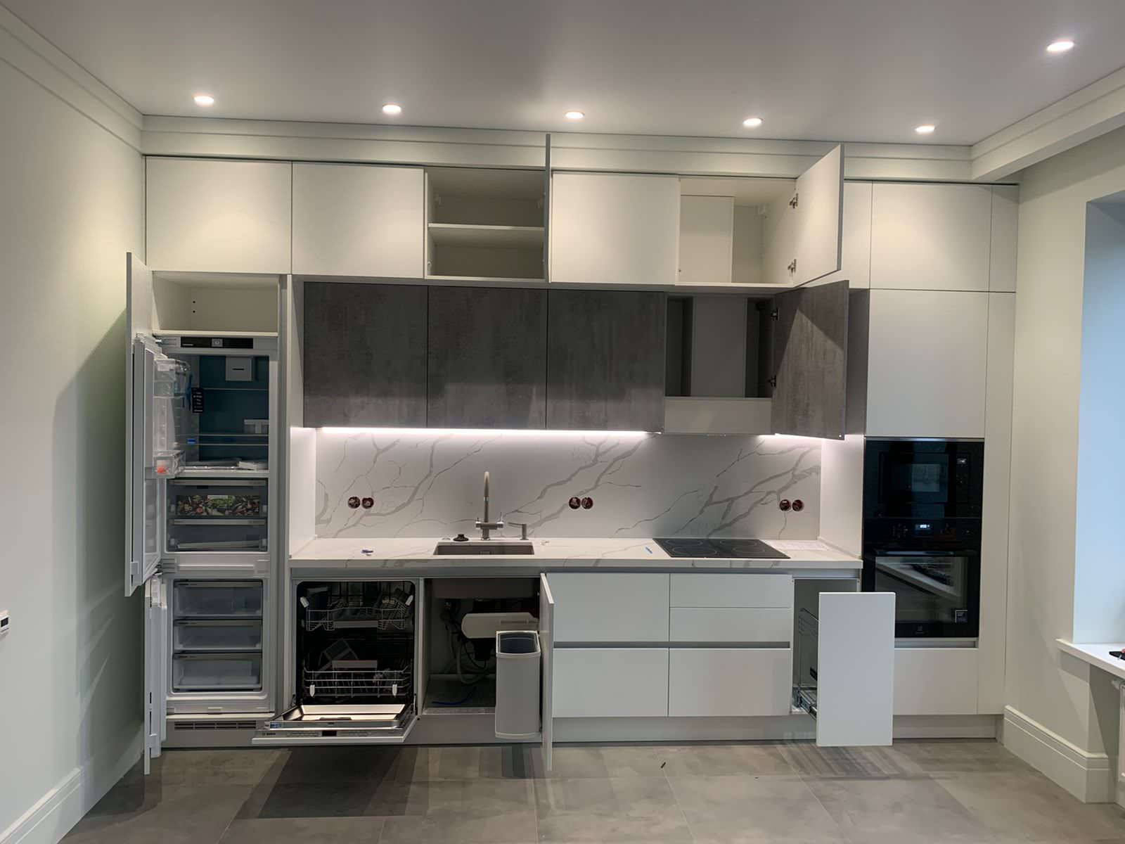 Функциональный гарнитур Solo