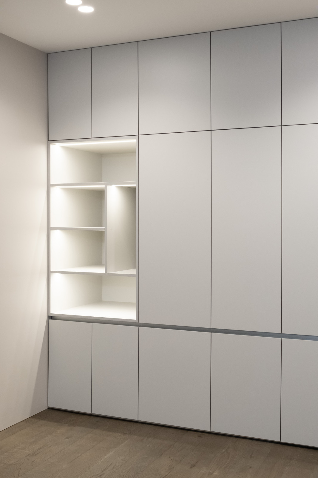 шкаф хайтек