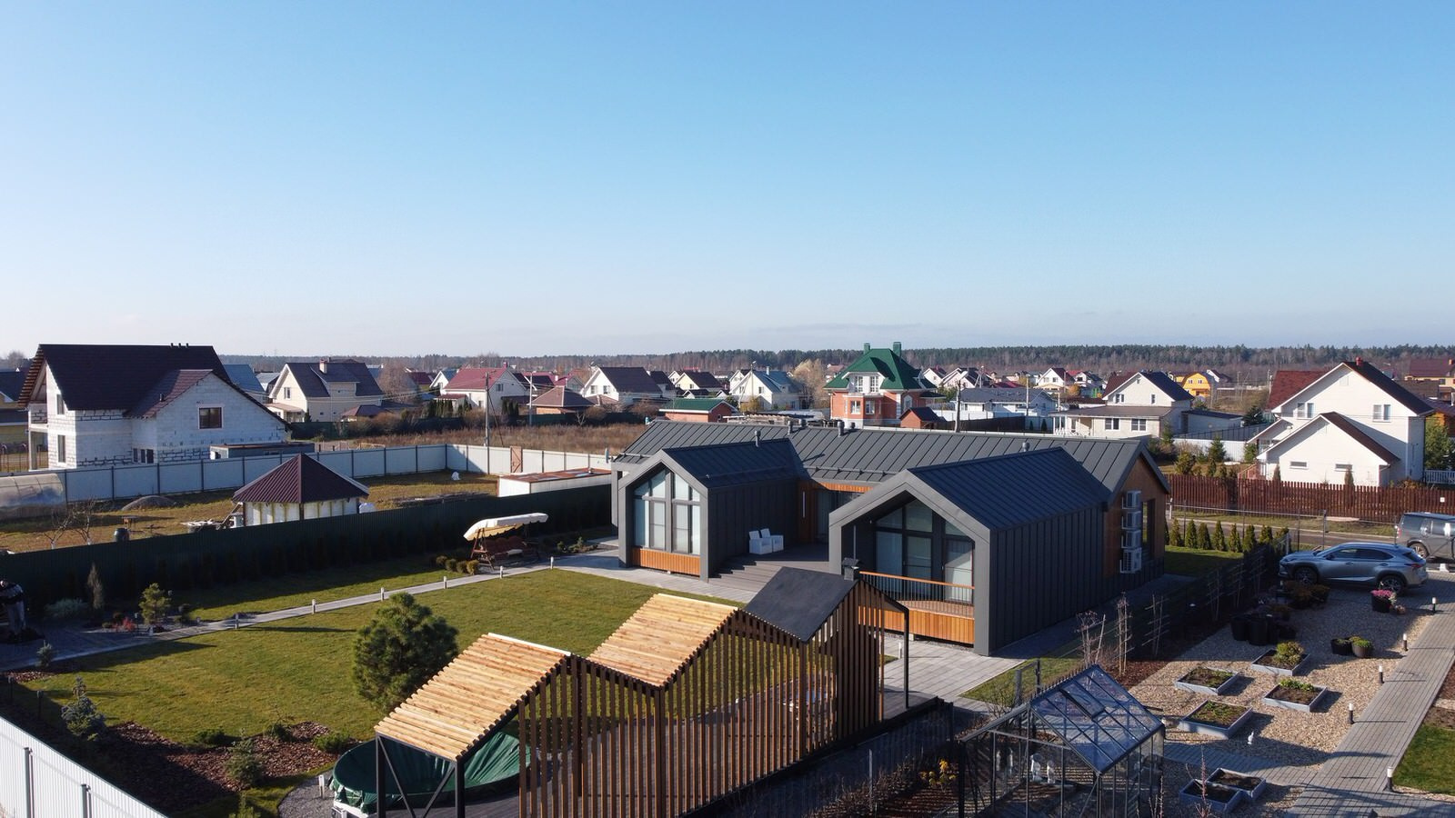 Загородный одноэтажный жилой дом