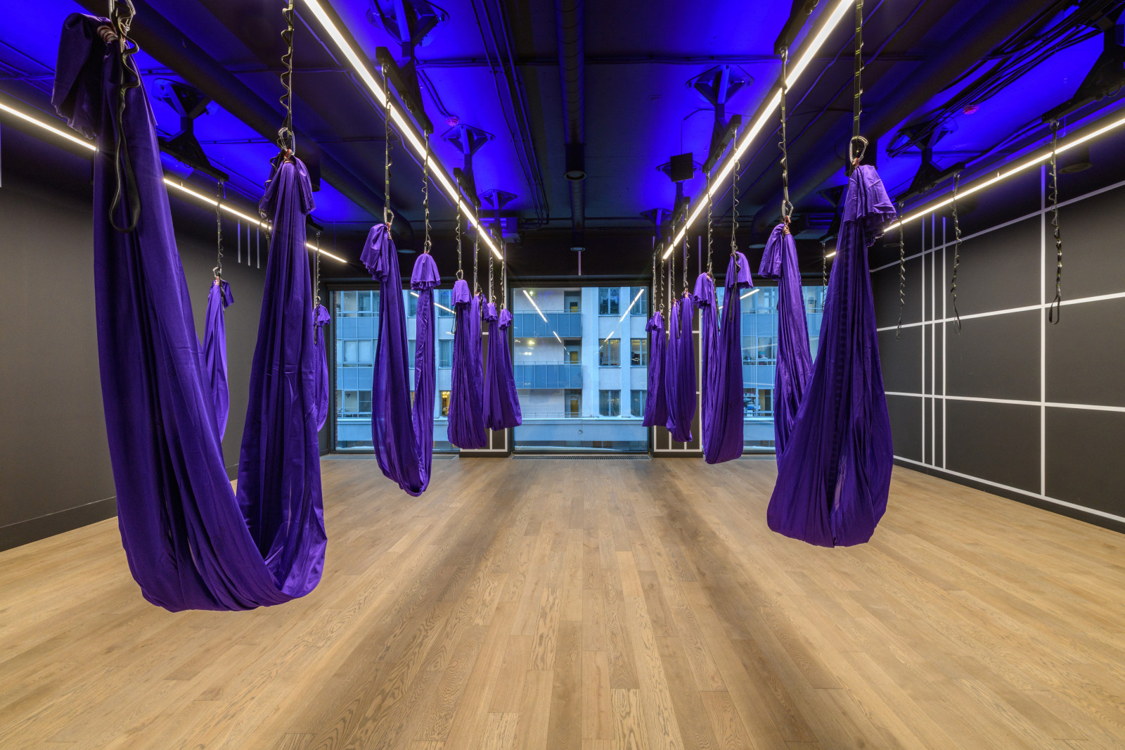 Encore Fitness, фитнес-клуб