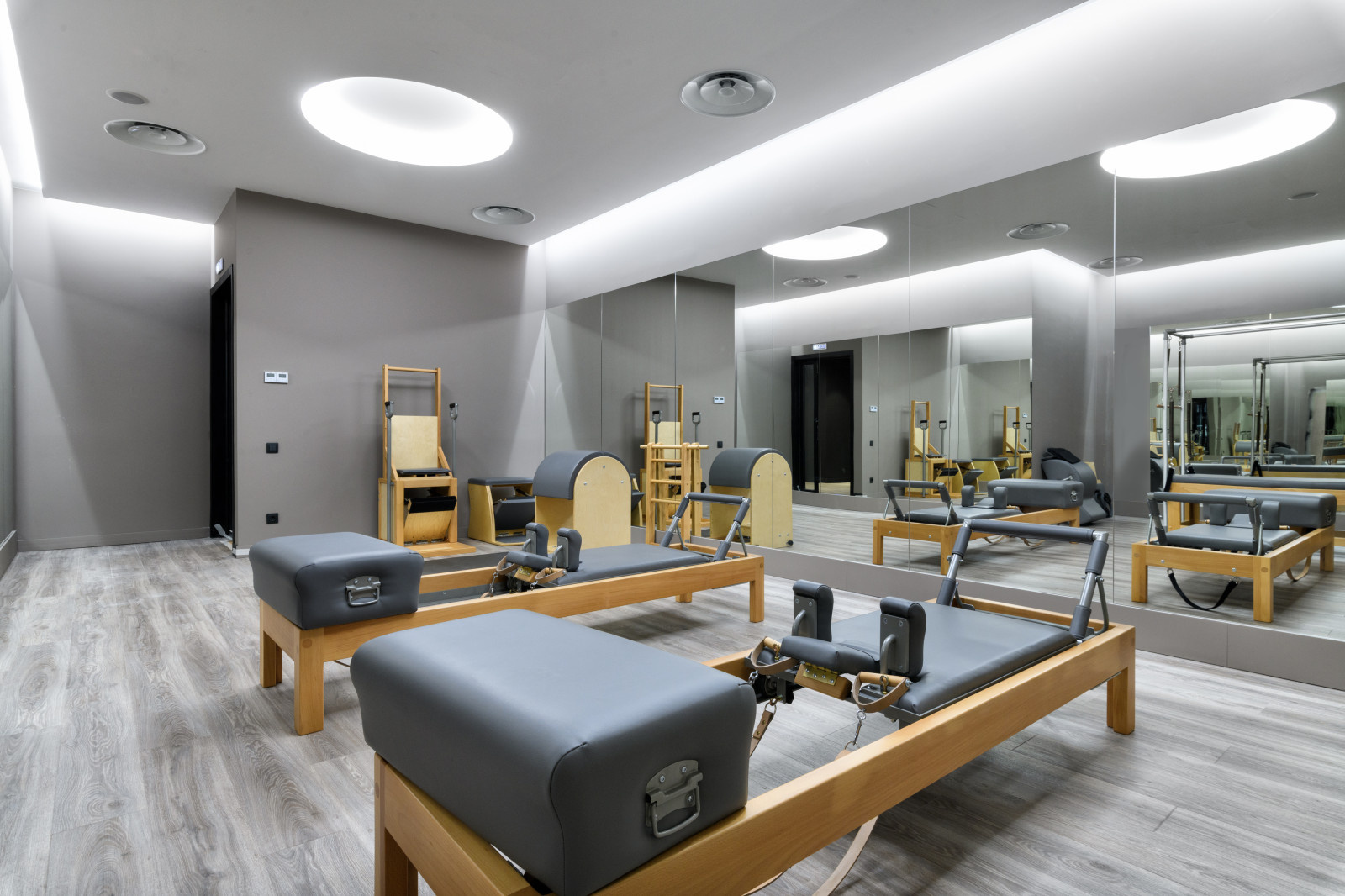 Encore Fitness, фитнес-клуб