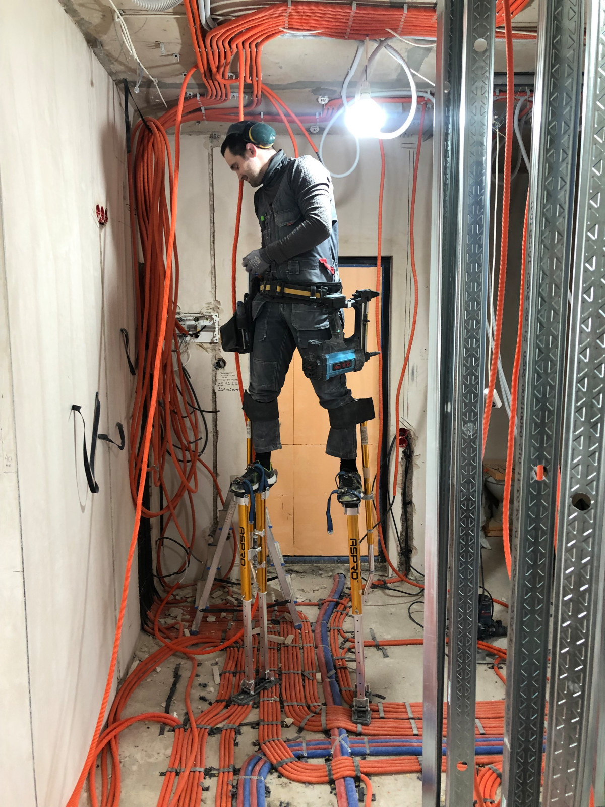 Электромонтажные работы