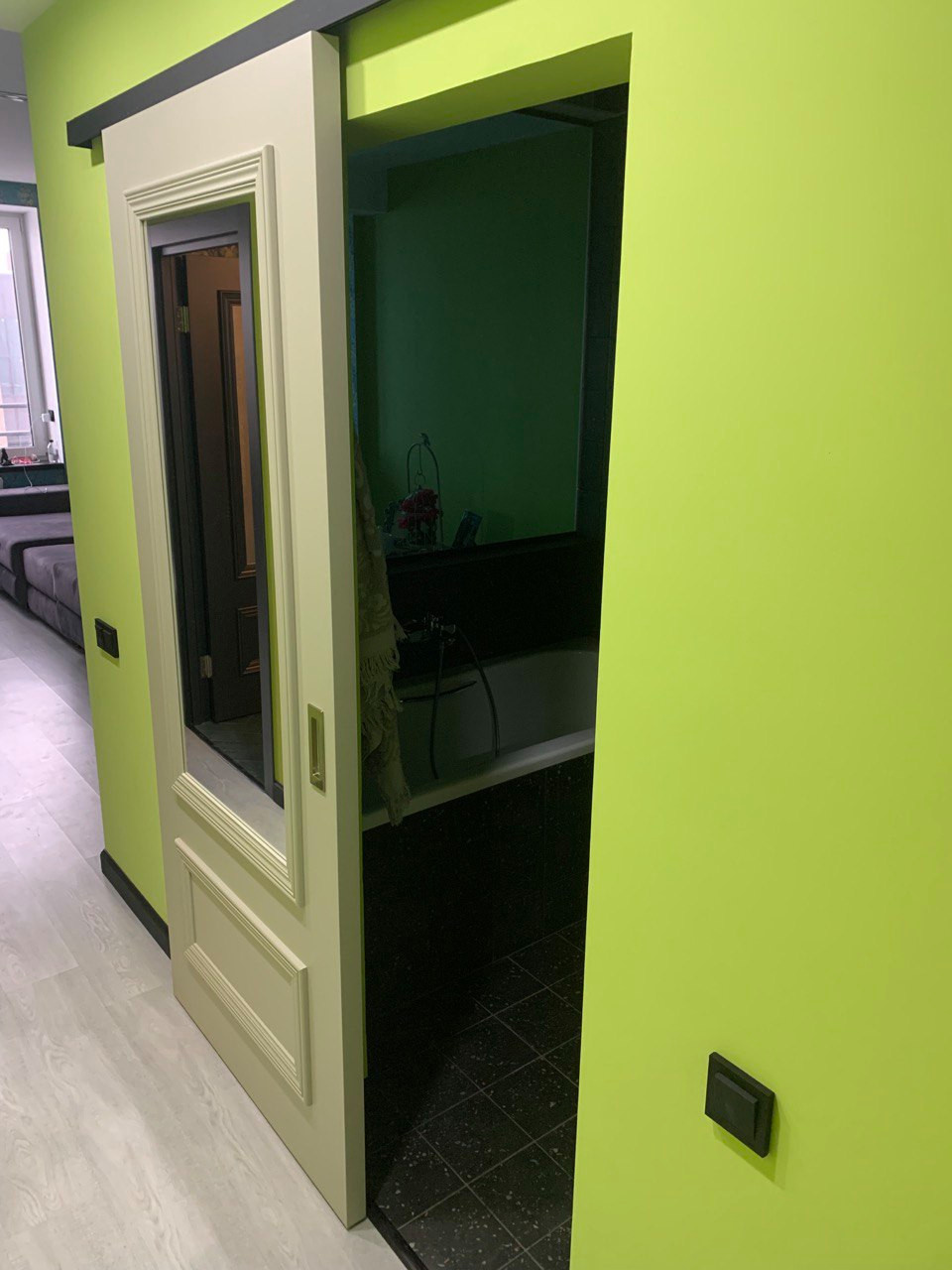 Серия Е, цвет Шеллгрей, вставка зеркало