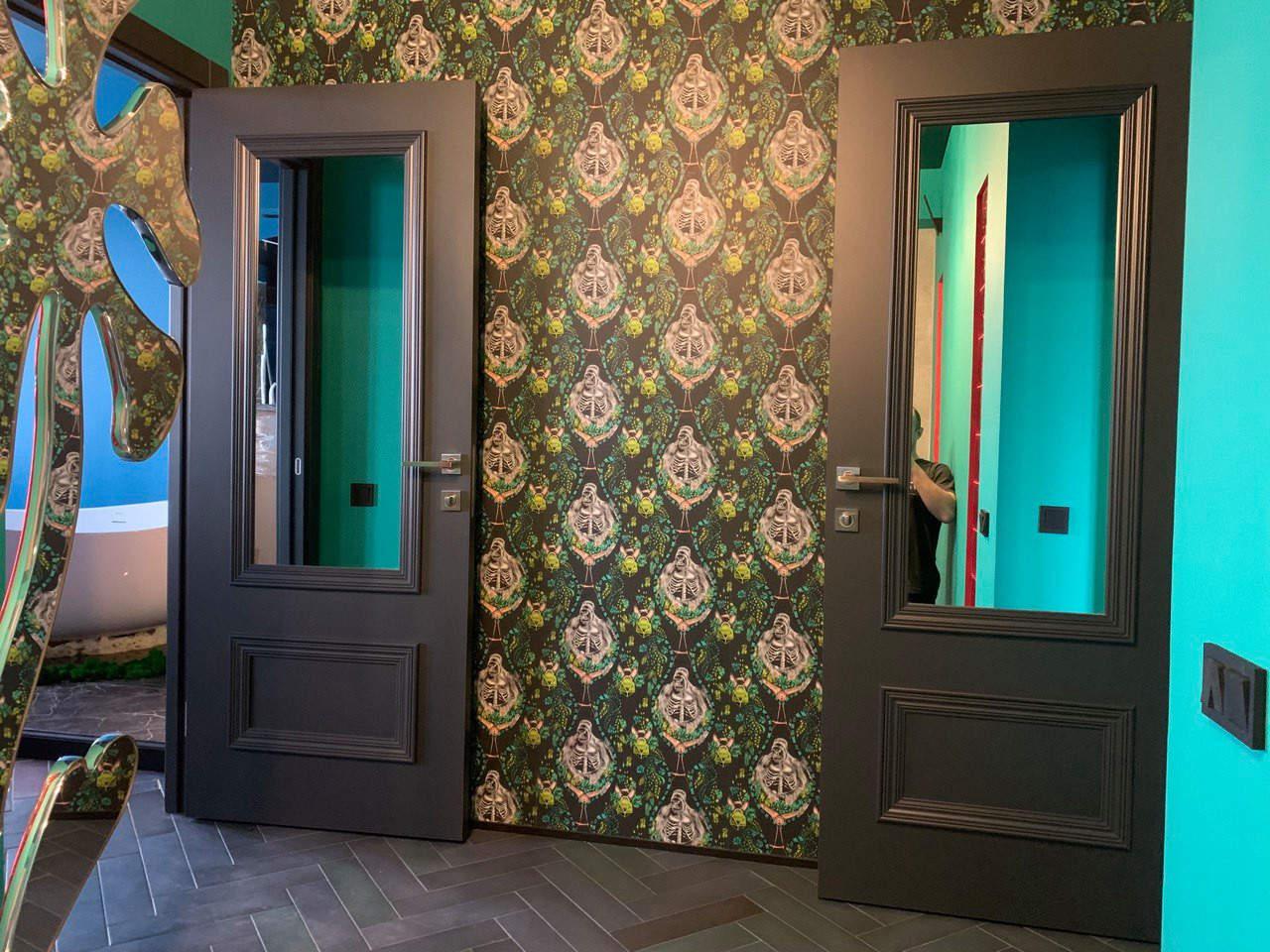 Серия Е, цвет Антрацит, вставка зеркало