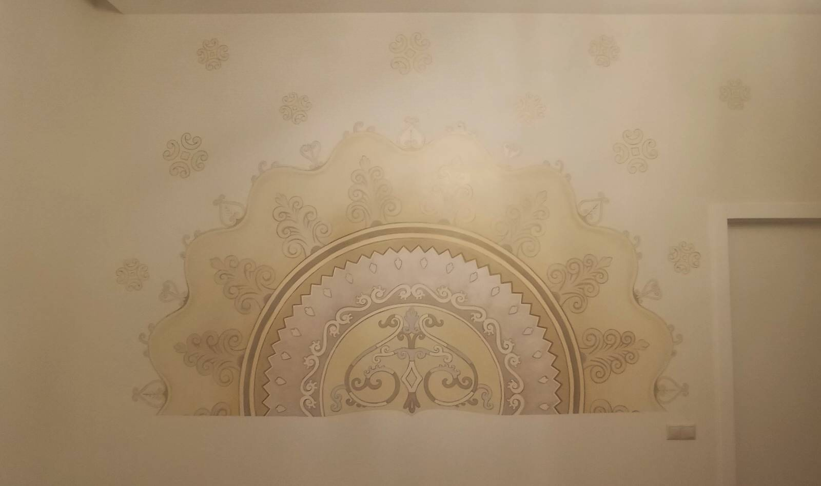 Роспись в интерьере "Солнечный щит"