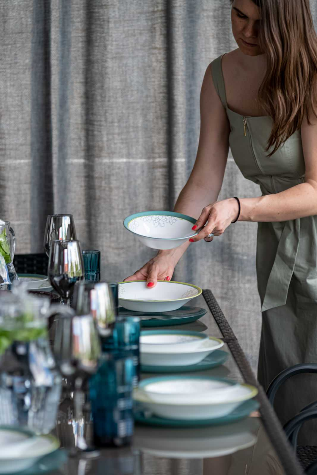 Беседка и терраса для Дмитрия Крылова. Первый Канал "На дачу! С Наташей Барбье"