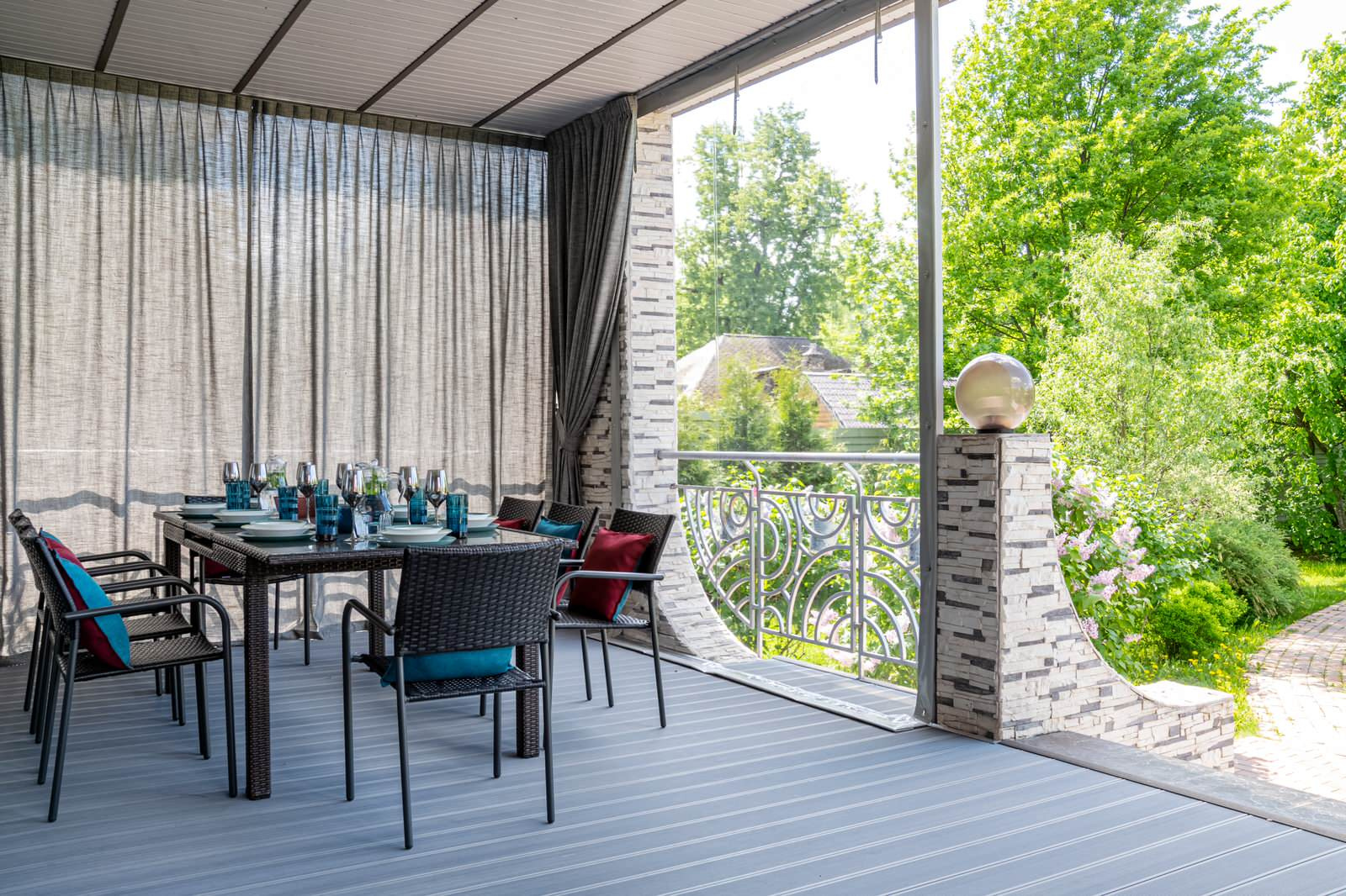 Беседка и терраса для Дмитрия Крылова. Первый Канал "На дачу! С Наташей Барбье"