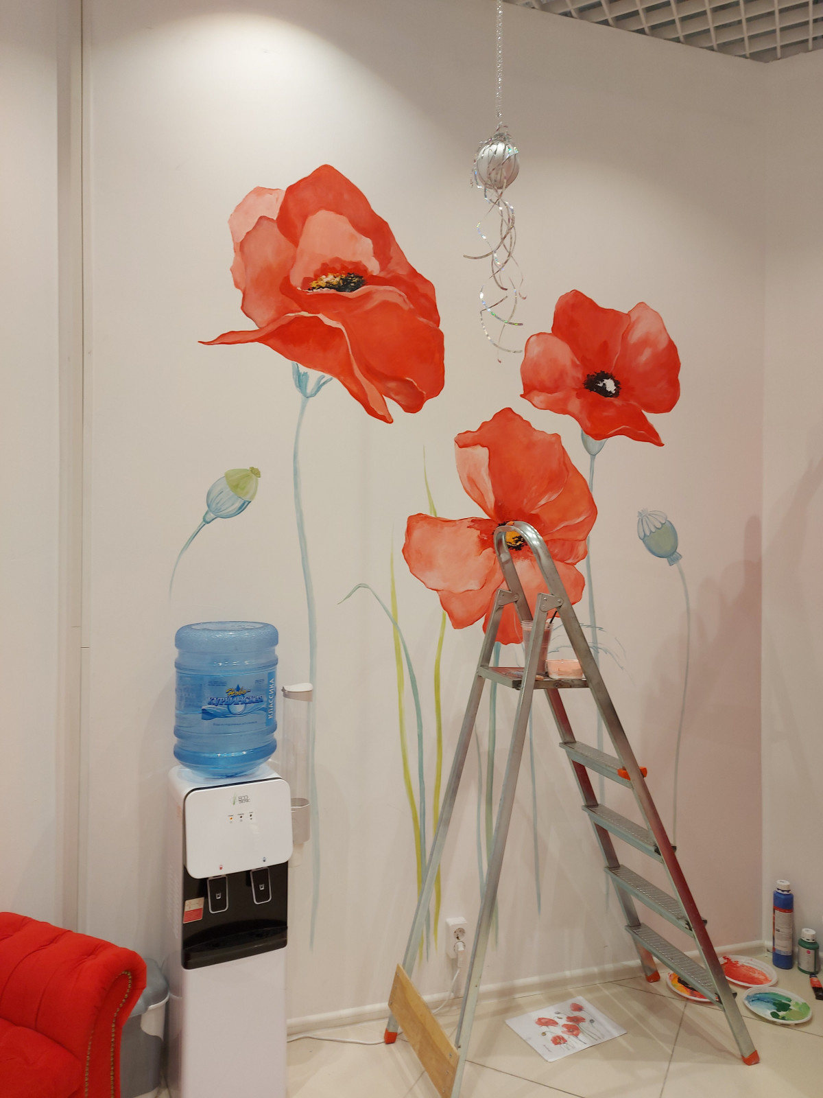 Роспись стены " Маки"