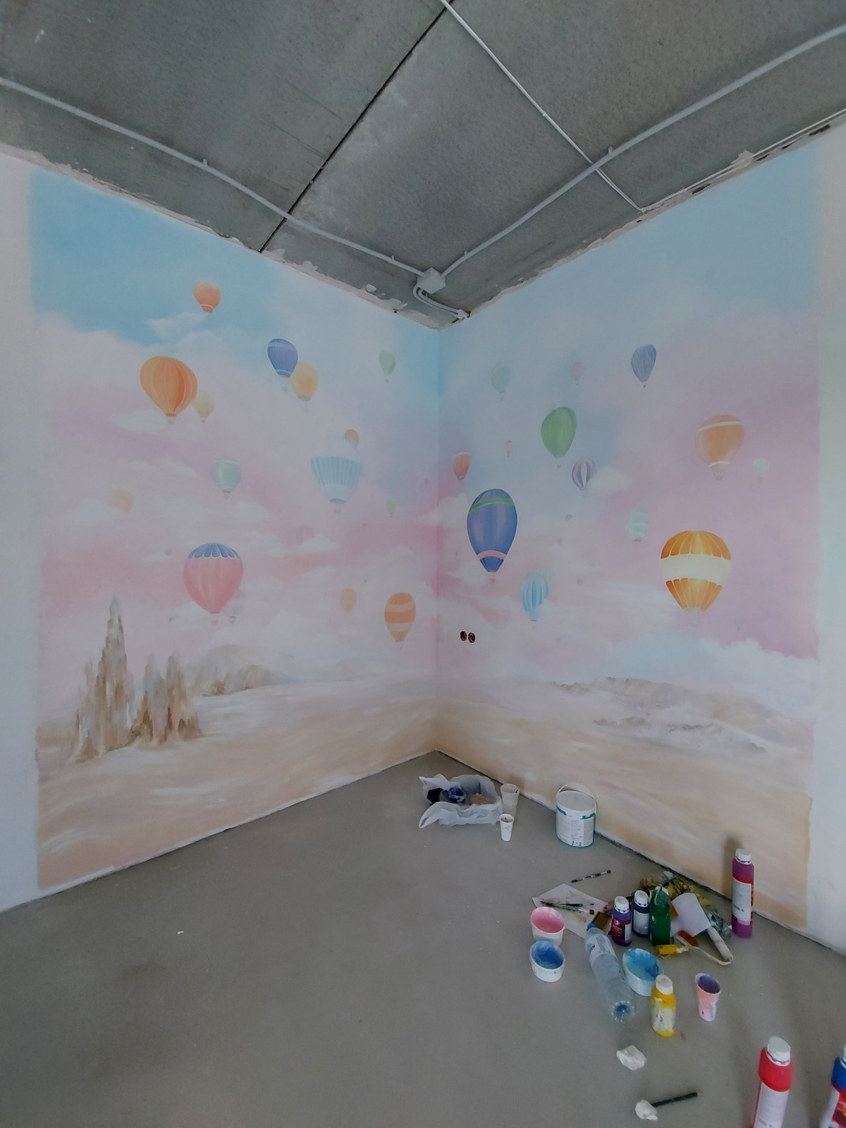 Роспись стены в детской "Каппадокия "