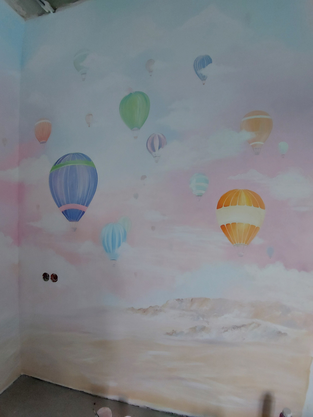 Роспись стены в детской "Каппадокия "