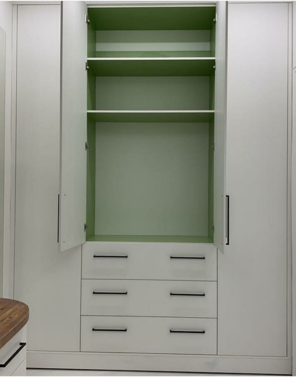 Шкафы и гардеробные