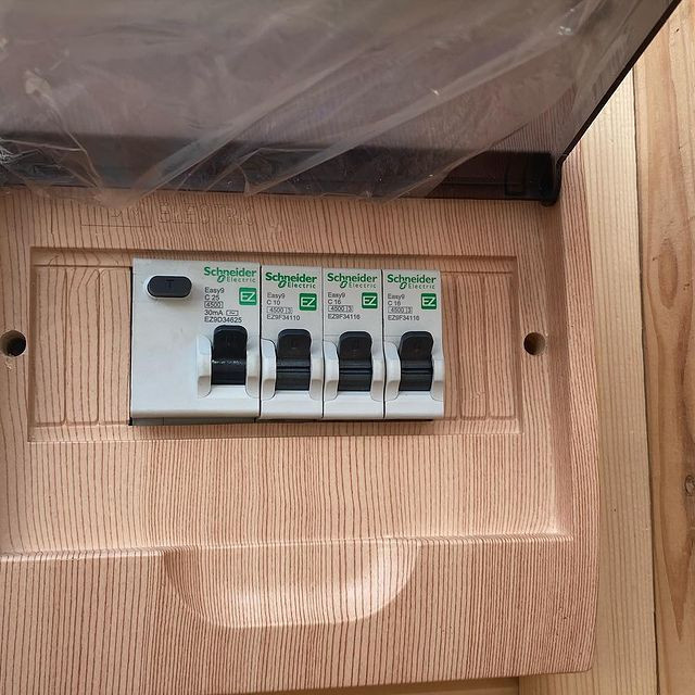 Электромонтажные щиты