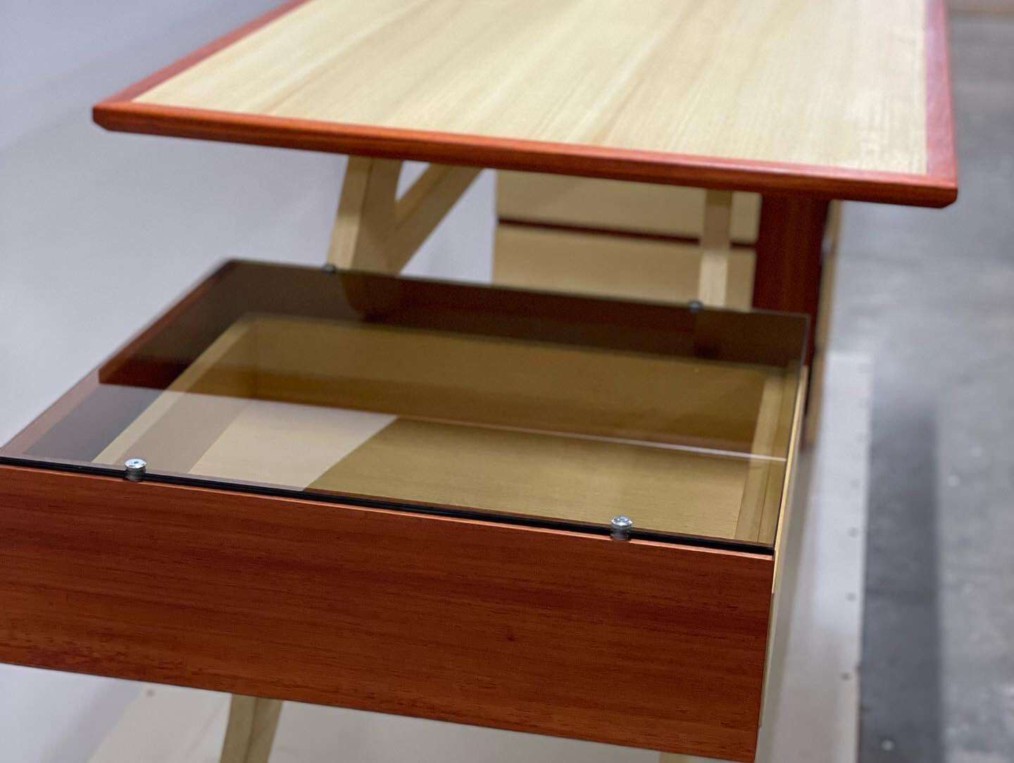 Письменный стол