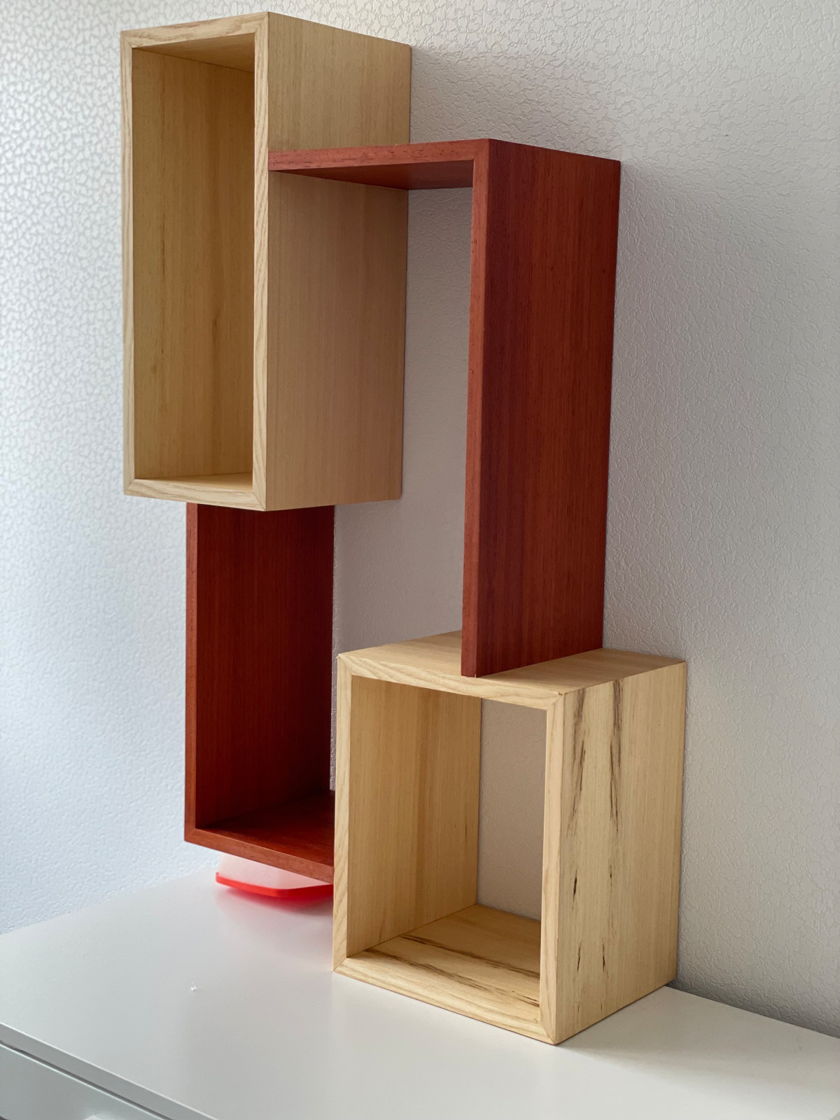 Навесные полки