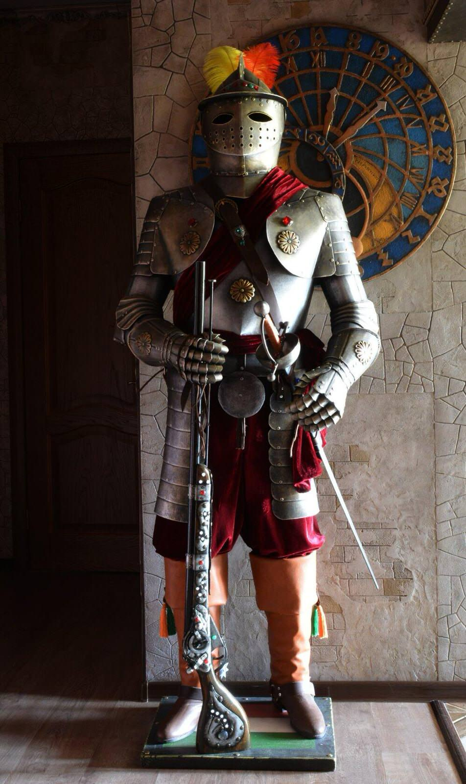 Интерьерные скульптуры рыцарей