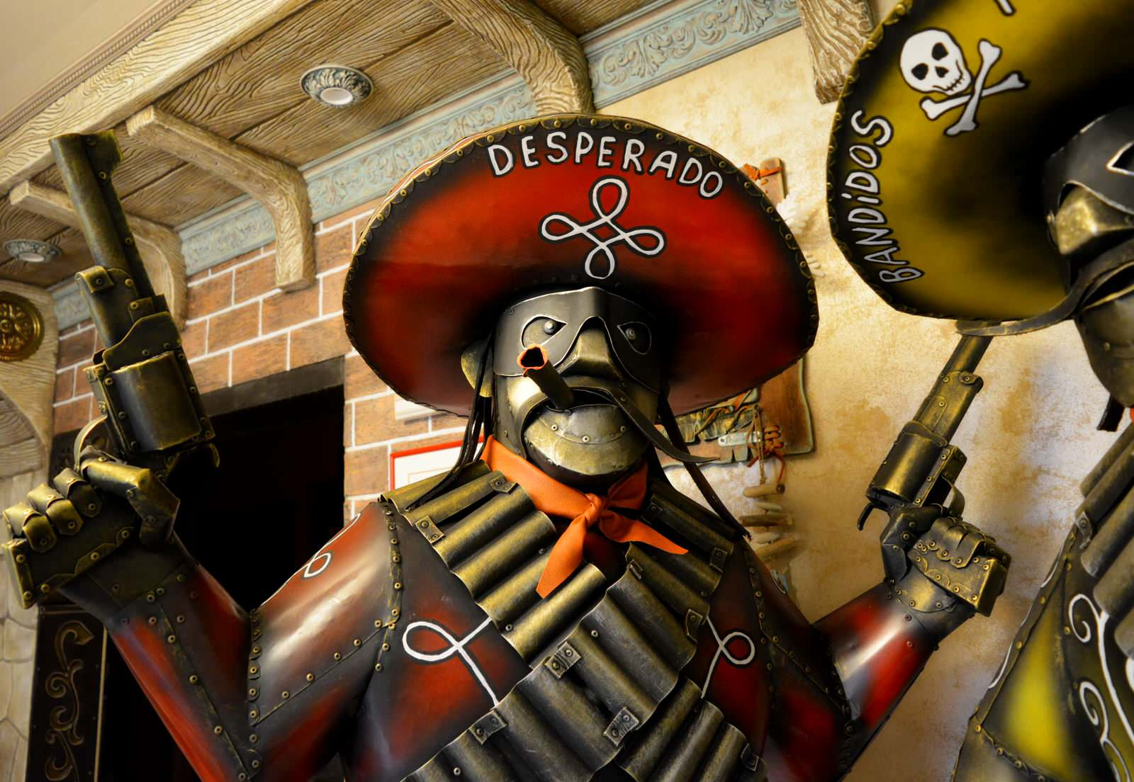 Интерьерные скульптуры рыцарей