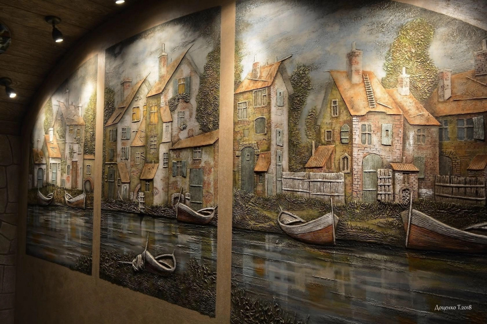 Рельефное панно"Рыбачья деревушка".По мотивам картин Гуидо Борелли.