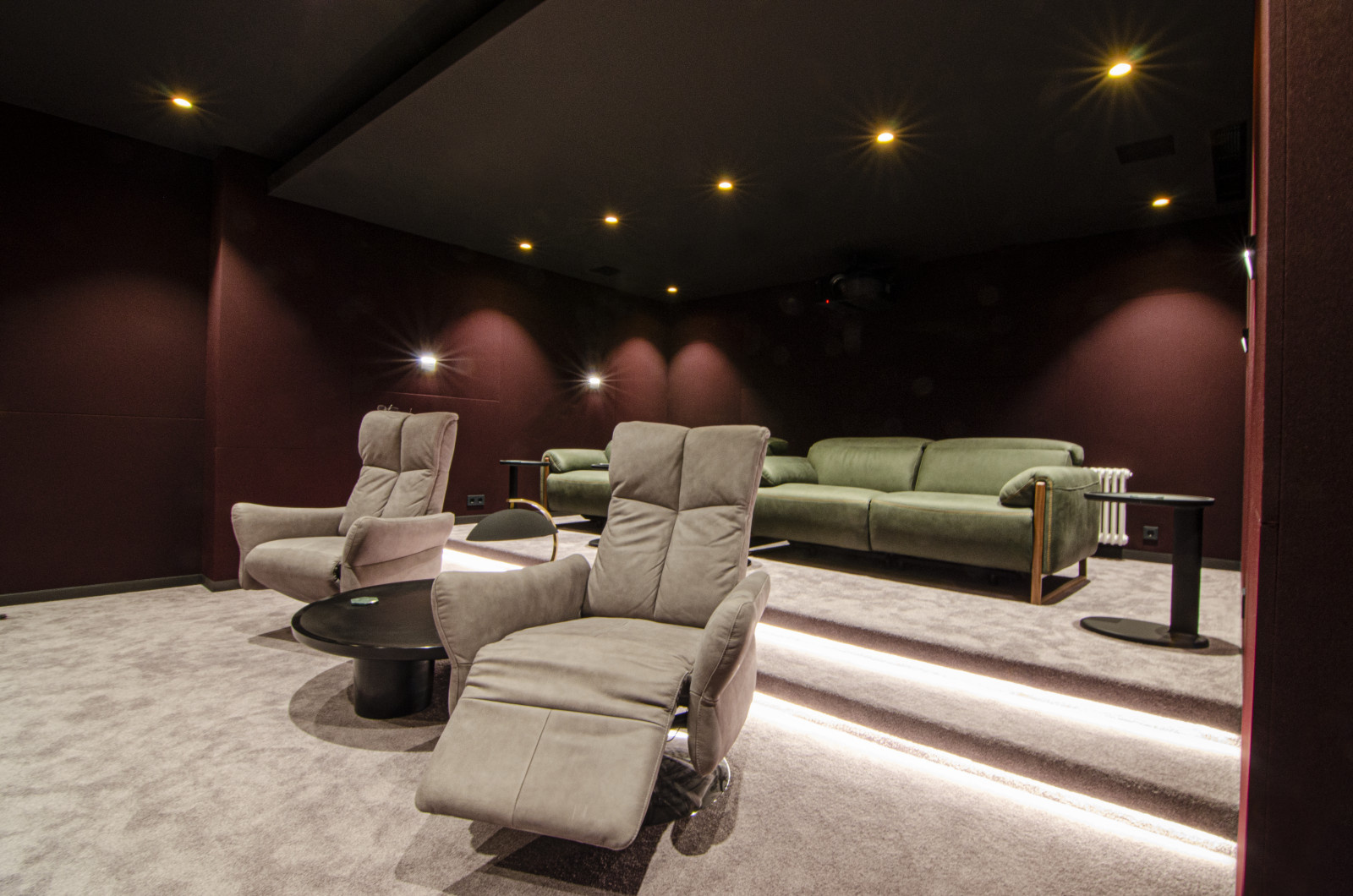 Персональный кинозал Монолит