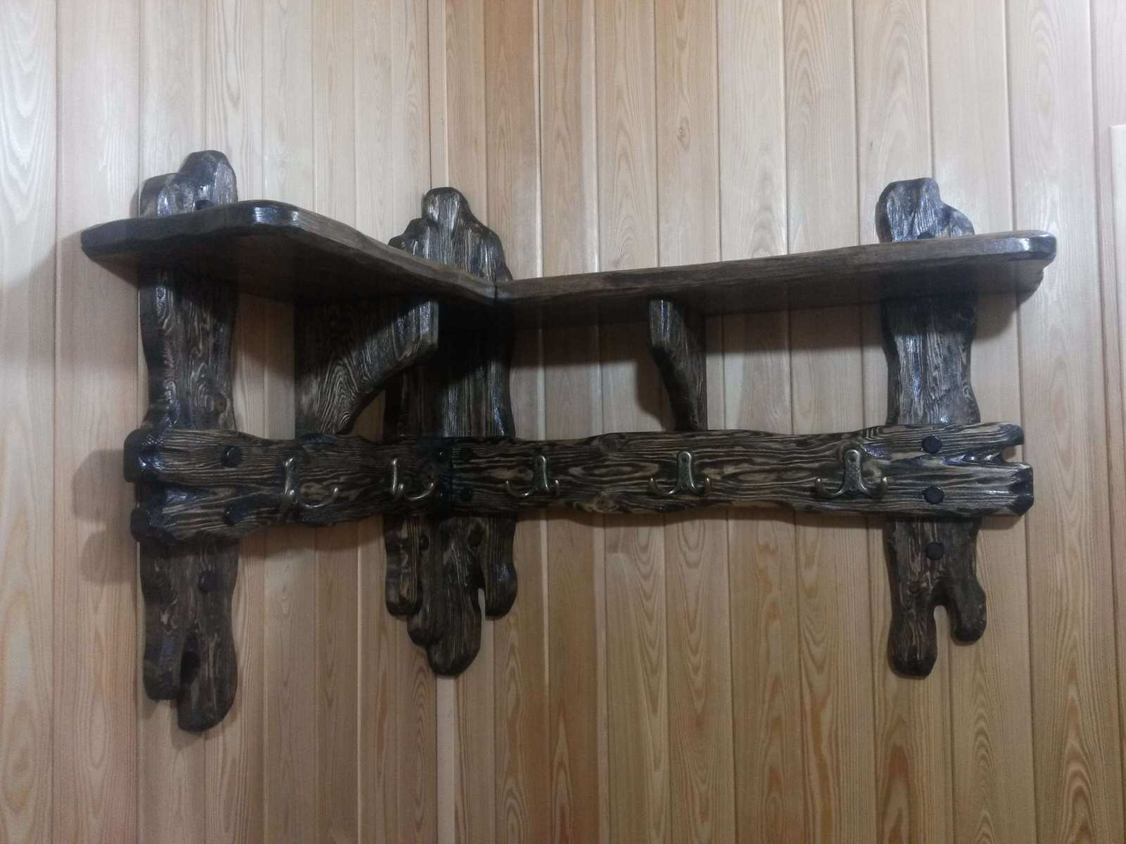 Полка в санузле бани