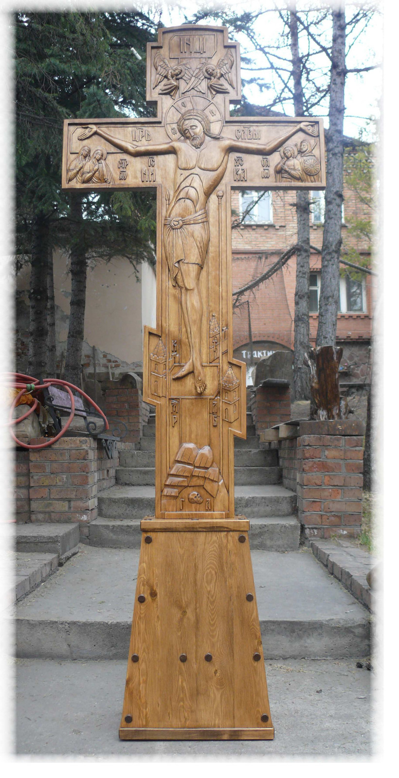 Распятие в церковь