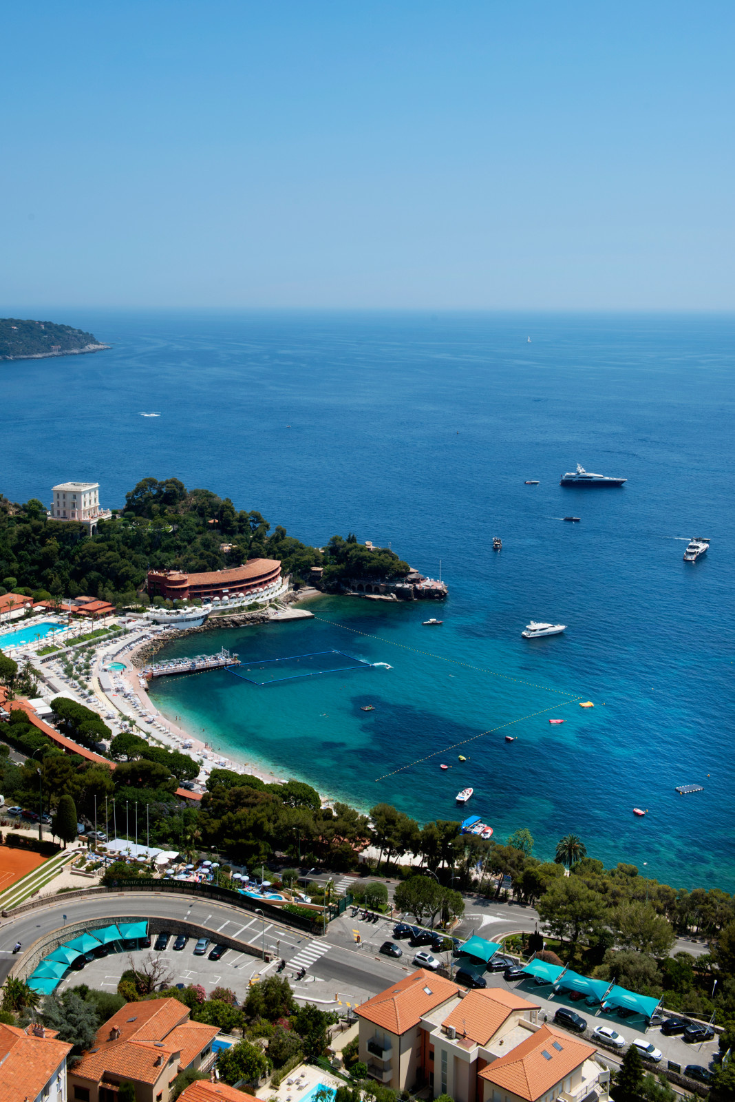 Квартира с террасой у моря