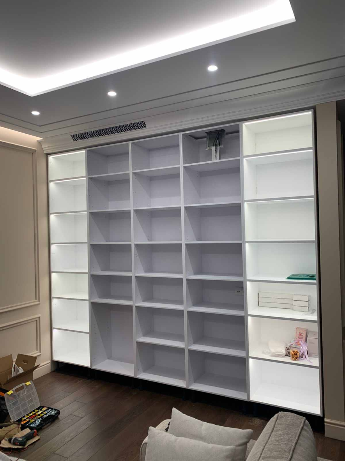 Внутренняя конфигурация шкафа