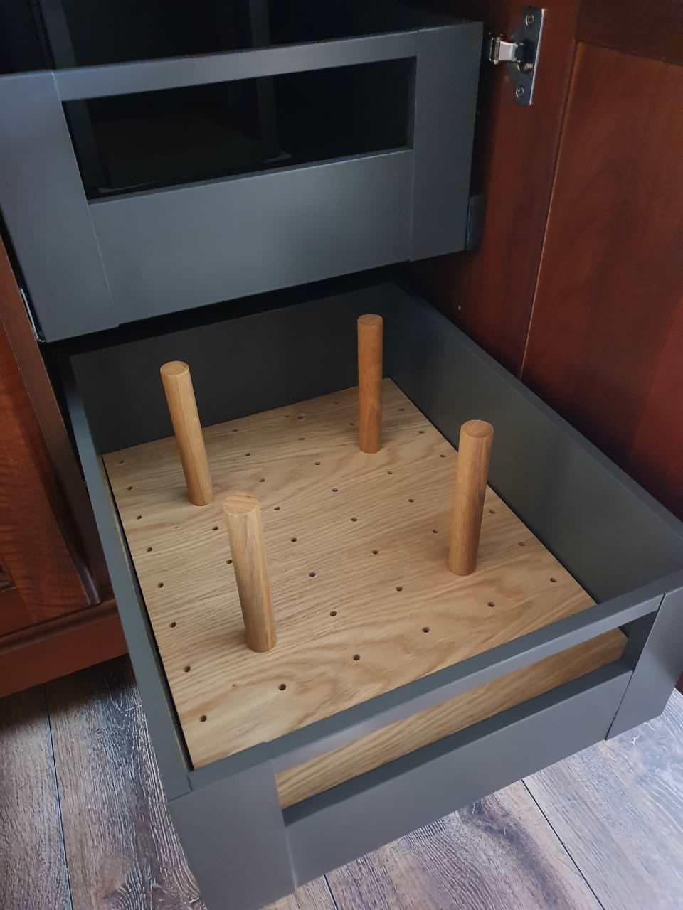 Многофункциональная панель TETRIS с вставками из массива дуба