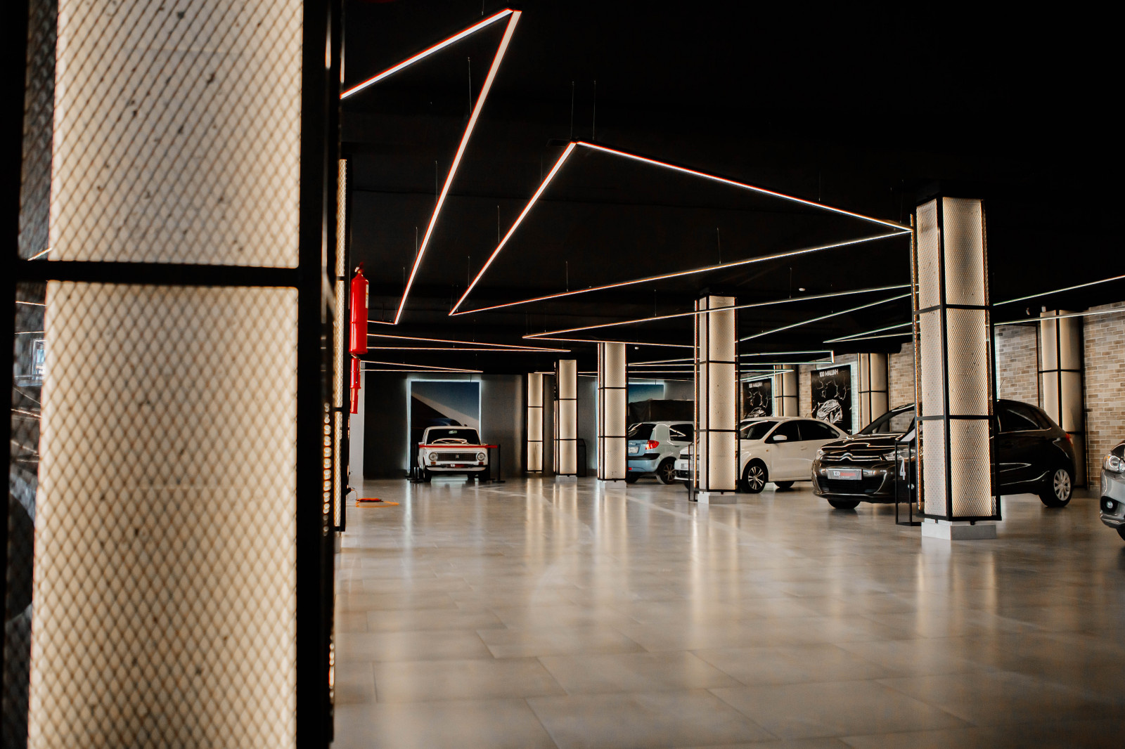 Автосалон "100 машин"