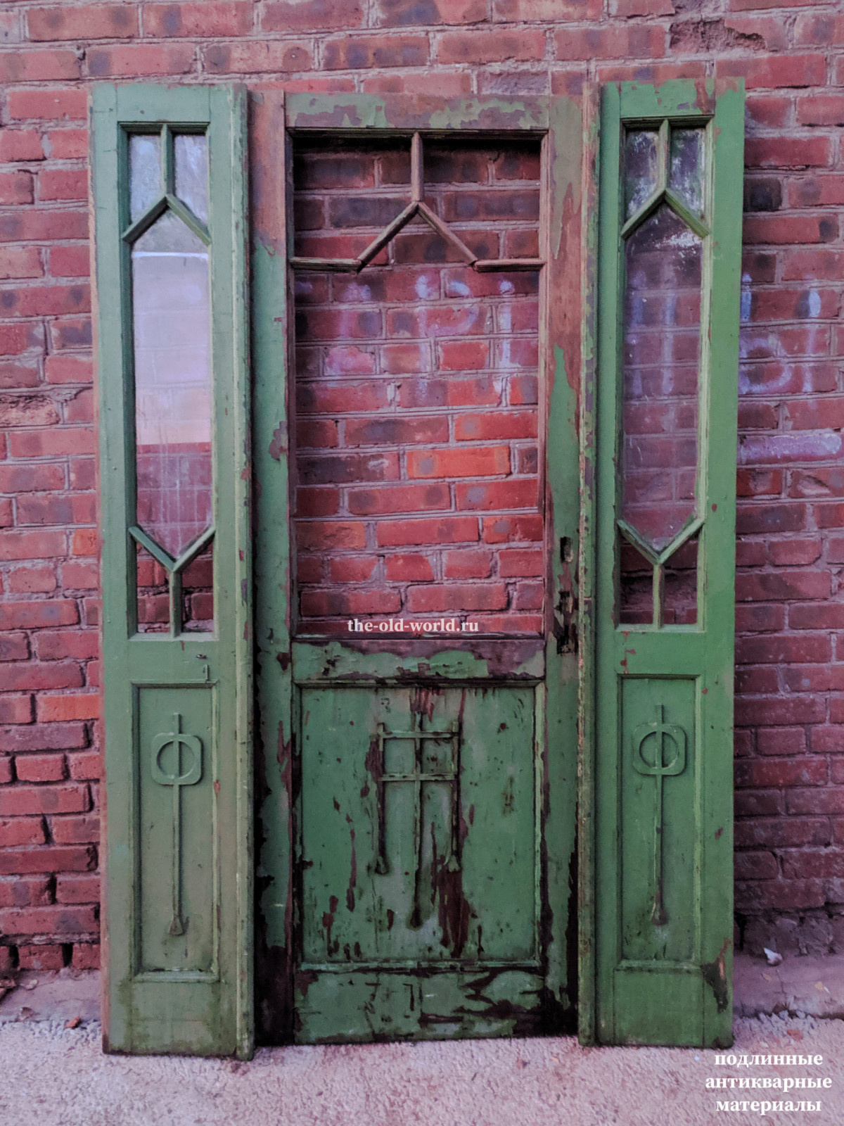 Обложка проекта: Старинные двери