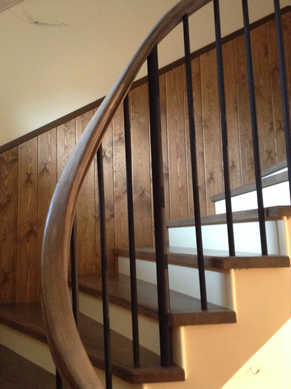 Отделка бетонной лестницы