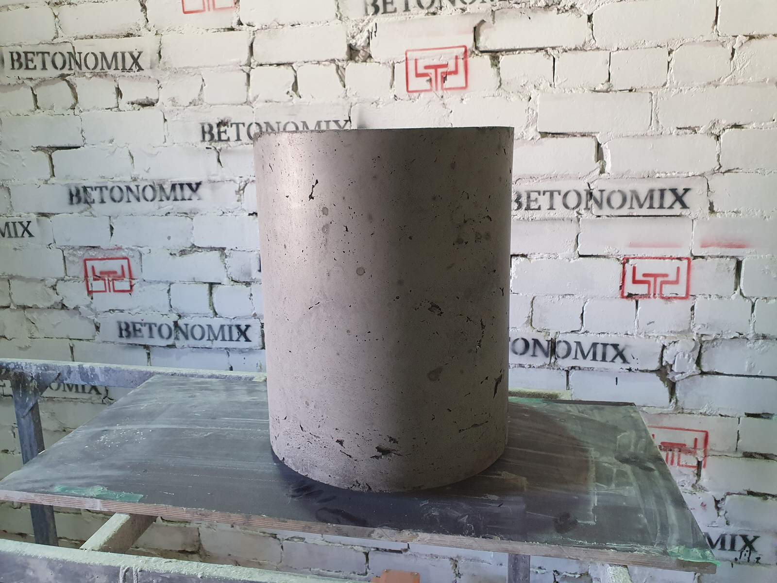 Уличные вазоны