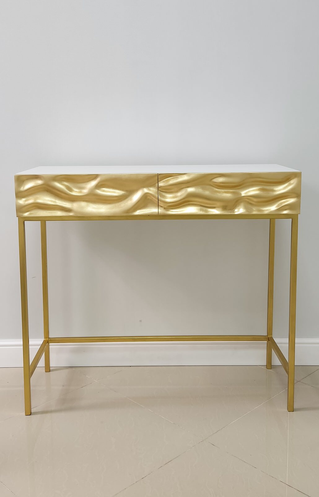 Консоль  в прихожую (эмаль, золочение, разработка ЧПУ фасадов)